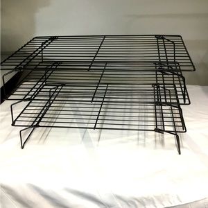 Set of 3 wire cooling racks, NWOT